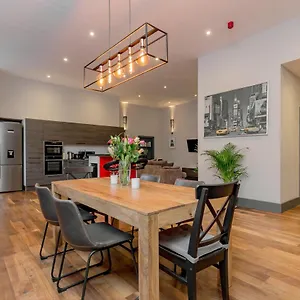 Apartment Bohemian Luxury In The Heart Edinburghs Leith District, Edinburgh