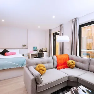 Joivy At Iona Street - Adults Only إدنبرة