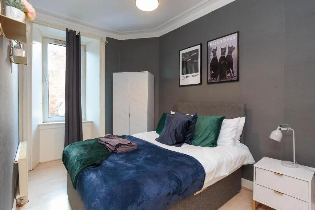 Beautiful Boutique Edinburgh Abode - Sleeps 4 Apartment