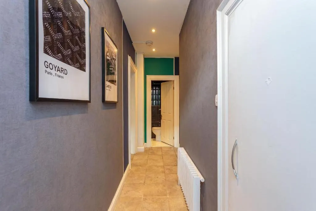 Beautiful Boutique Edinburgh Abode - Sleeps 4 Apartment